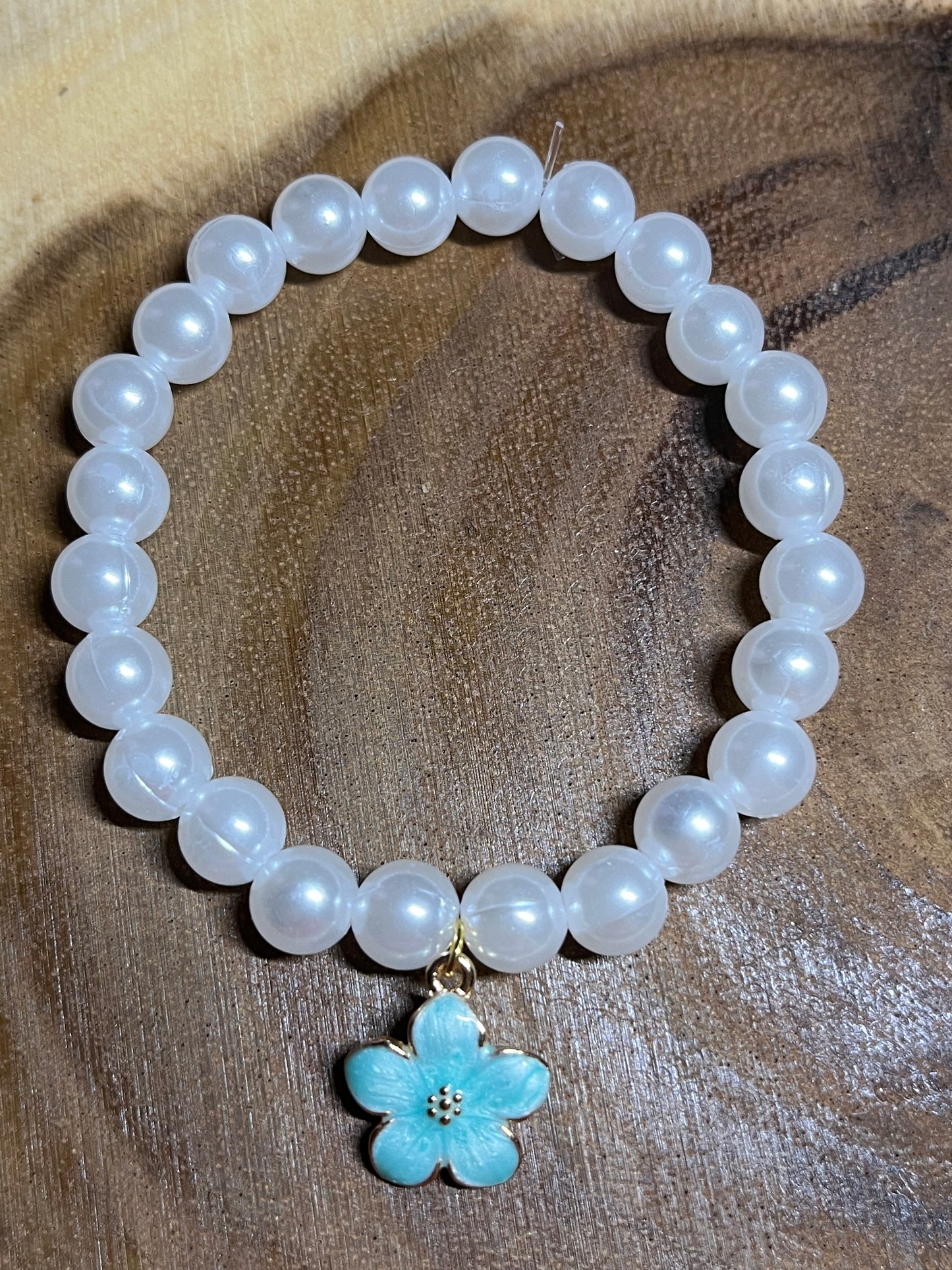 Flower Pearl Bracelets